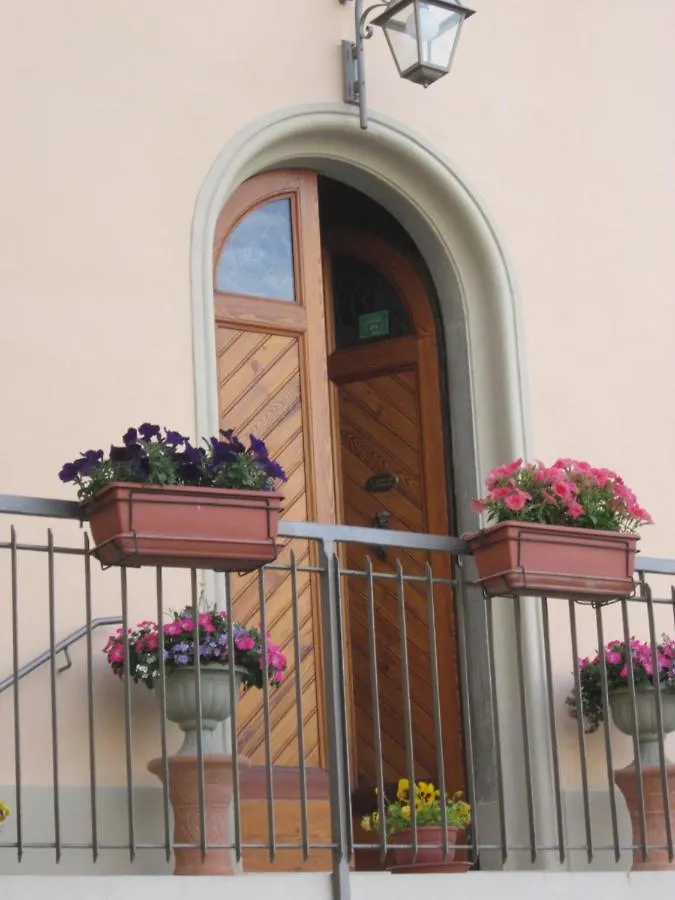 B&B 